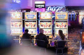 Ilustrasi permainan kasino online dan live casino di tht89